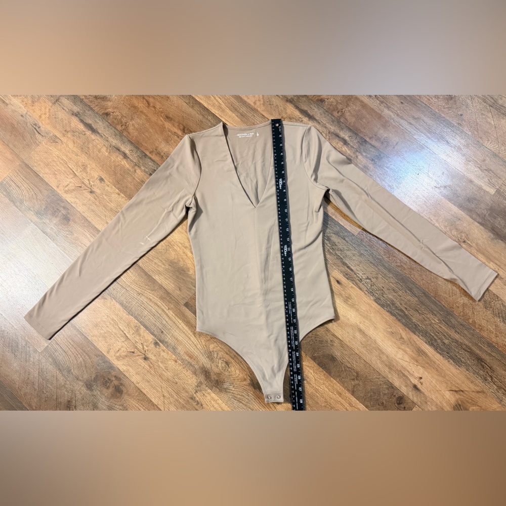 Abercrombie & Fitch Tan Long Sleeve Bodysuit - Picture 1 of 5